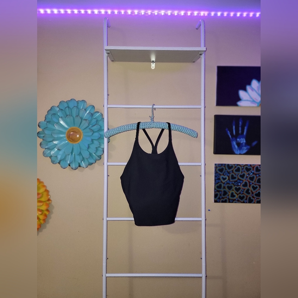 Black Athletic cropped tank top